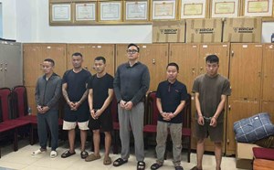Tạm giữ hình sự nhóm bảo kê vật liệu xây dựng ở Tây Hồ
