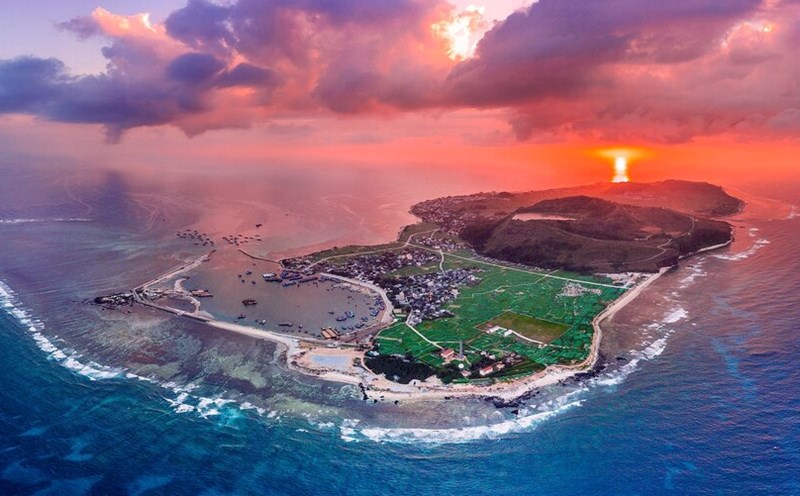 Ly Son Island with an area of about 10 km², is the Tien Tieu island district of Quang Ngai. Photo: Bui Thanh Trung