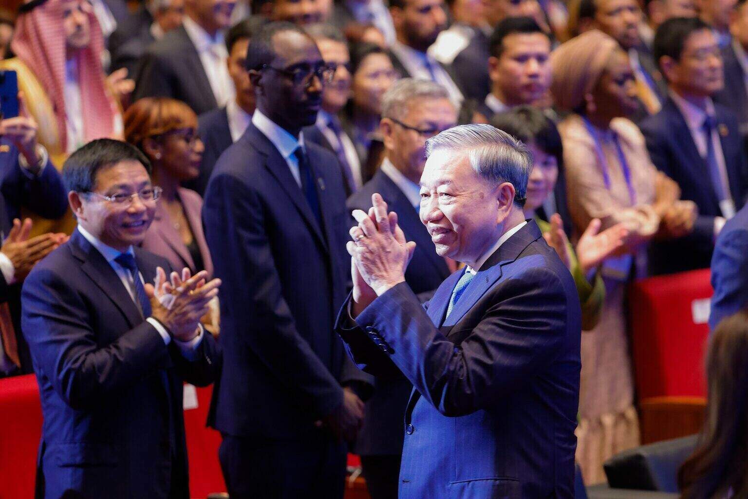 General Secretary To Lam attended the opening ceremony of the P4G Summit. Photo: Hai Nguyen