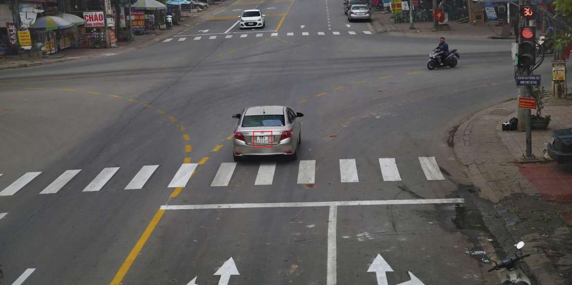 Un coche pasa una luz roja en el 4o distrito de Lun An, provincia de Pequin. Foto de la Policia de Baekje