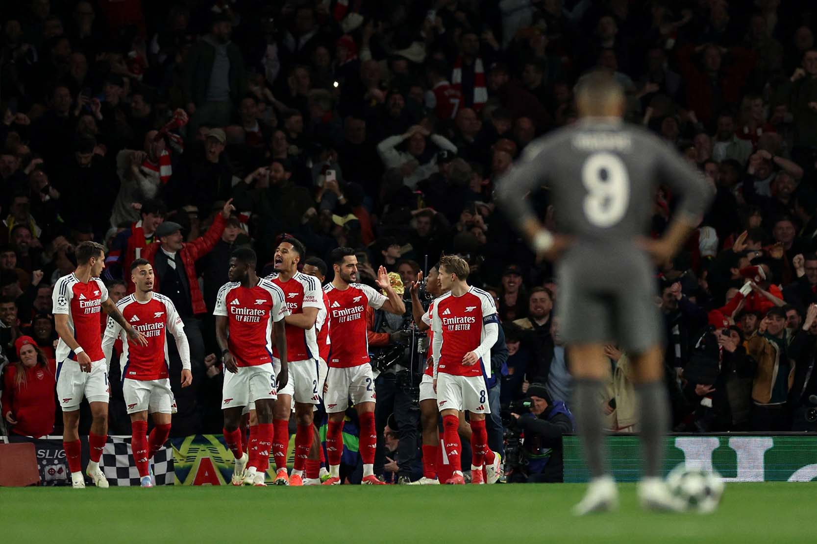 Arsenal took 3-0 in the first leg and took a great advantage. Photo: AFP