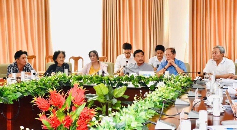 Photos in the citizen reception of the Government Inspectorate. Photo: Government Inspectorate