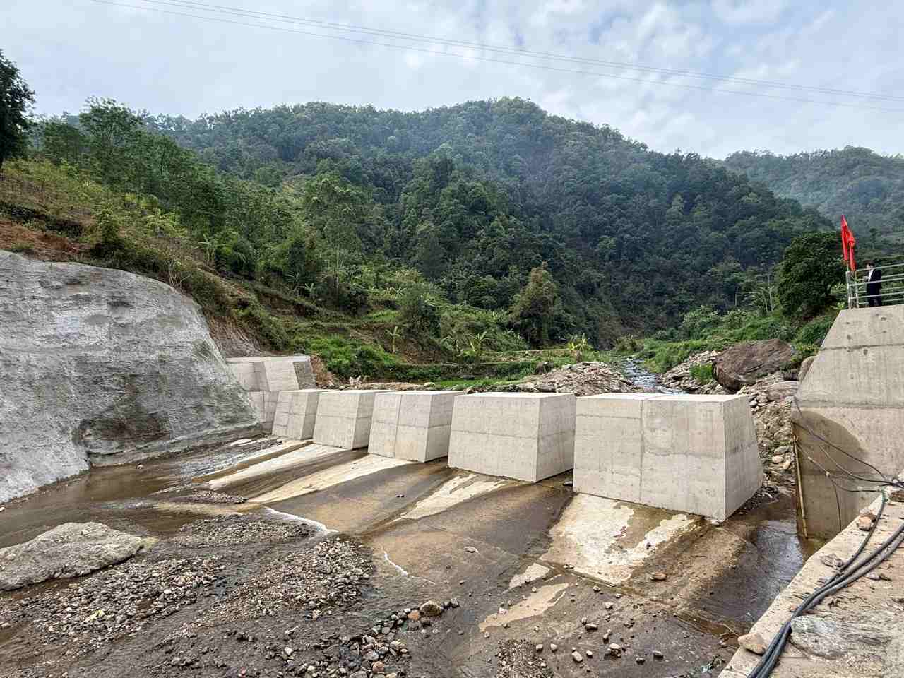 Sabo dam is built according to Japanese standards in Po village, Nam Poi commune, Muong La district, Son La province. Photo: Ngoc Van