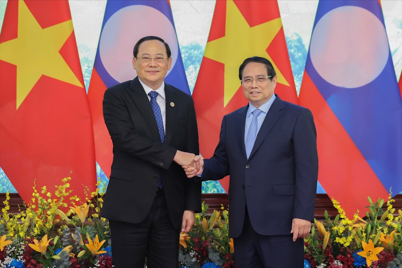 Politburo member, Prime Minister Pham Minh Chinh and Lao Prime Minister Sonexay Siphandone. Photo: Hai Nguyen