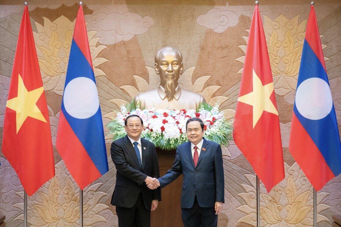 Politburo member, National Assembly Chairman Tran Thanh Man and Lao Prime Minister Sonexay Siphandone. Photo: quochoi.vn