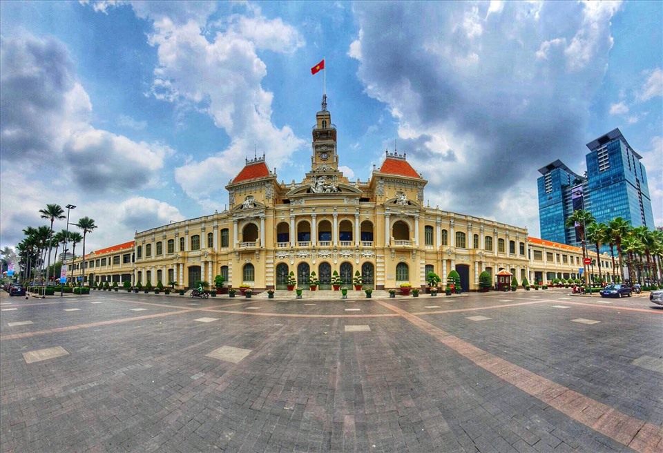 Ho Chi Minh City People's Committee headquarters on Le Thanh Ton Street (District 1).  Photo: Thanh Vu