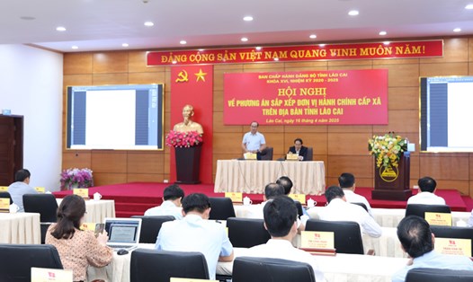 Hội nghị bàn phương án sắp xếp đơn vị hành chính cấp xã trên địa bàn tỉnh Lào Cai. Ảnh: Thành Phú