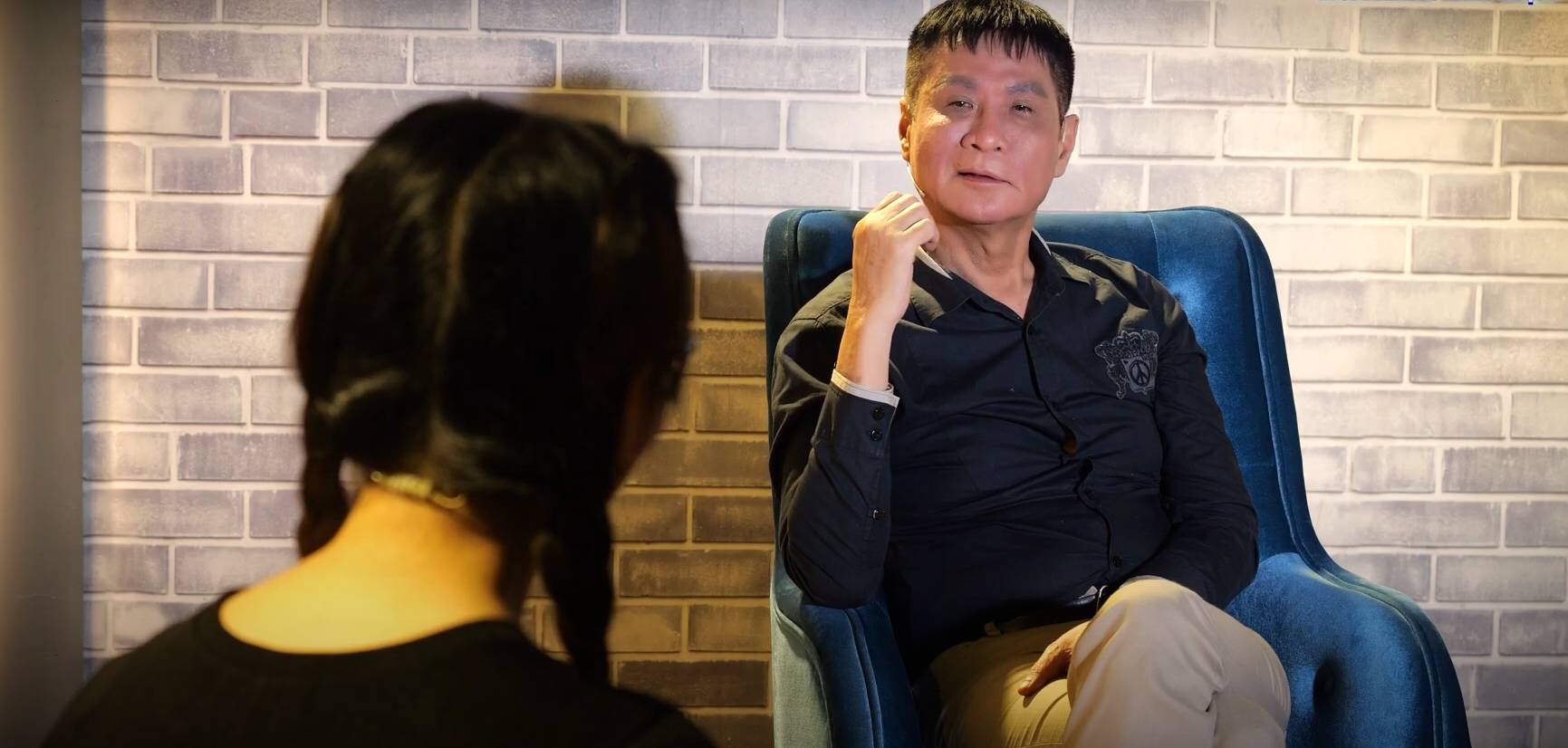 Ms. B confided to Le Hoang after discovering her boyfriend had a new girlfriend. Photo: Manufacturer.