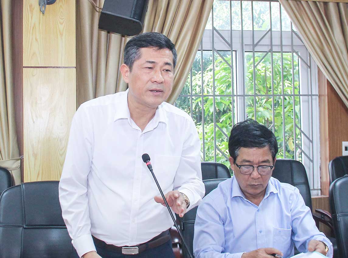 Ong Thai Van Thanh - Giam doc So Giao duc va Dao tao Nghe An cho biet trong 5 nam, toan tinh da giam duoc 31 truong cong lap, xoa 200 diem truong le. Anh: Mai Hoa