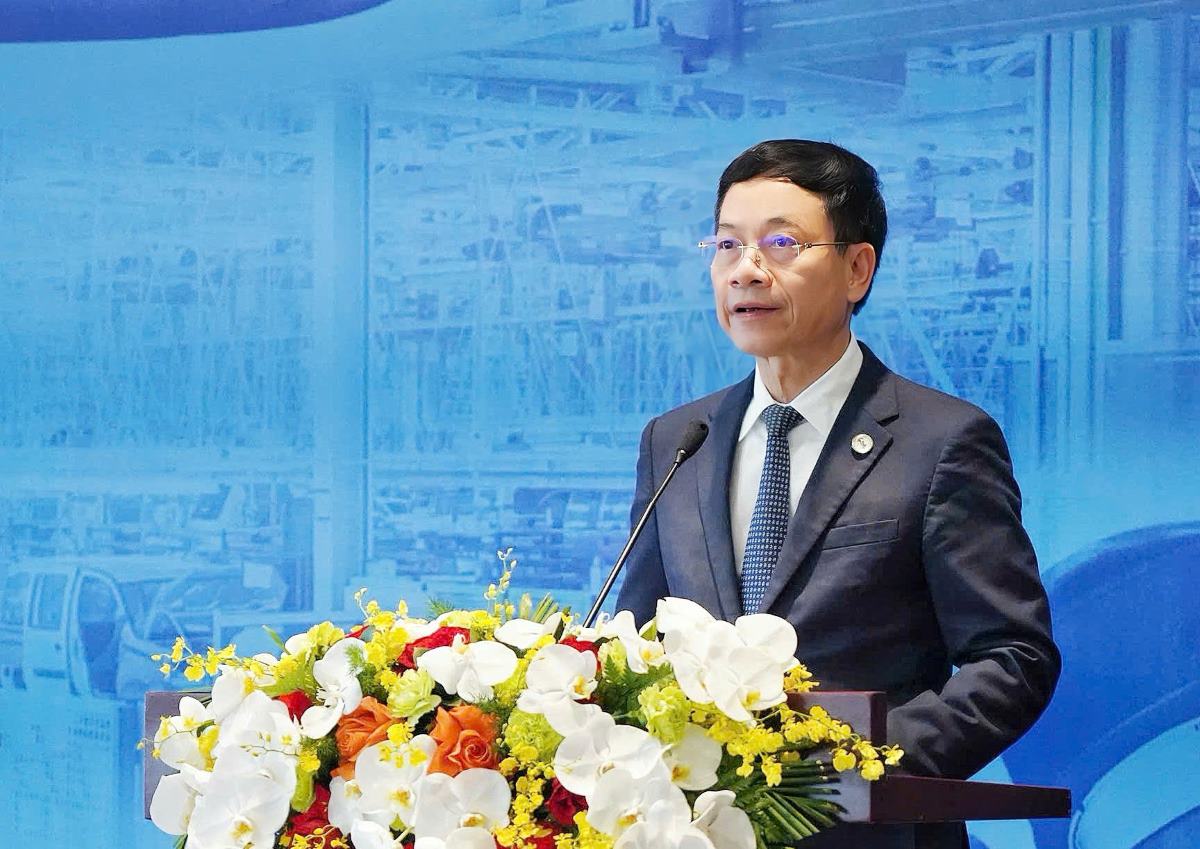 Bo truong Bo Khoa hoc va Cong nghe Nguyen Manh Hung phat bieu tai Phien thao luan. Anh: Bo KHCN