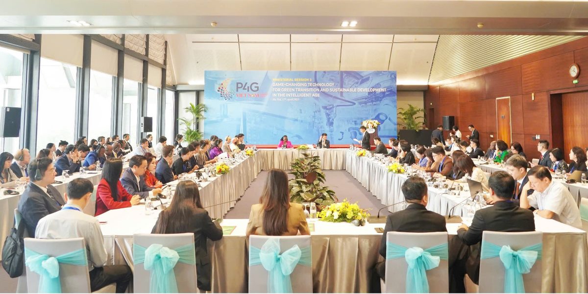 Phien thao luan cap Bo truong voi chu de: “Cong nghe dot pha chuyen doi xanh va phat trien ben vung trong ky nguyen thong minh”. Anh: Bo KHCN