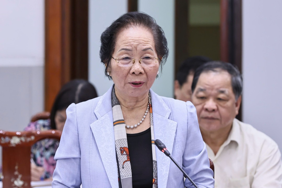 Ms. Nguyen Thi Doan - former Vice President, member of the Presidium of the Central Committee of the Vietnam Fatherland Front - mentioned the production of nearly 600 types of fake powdered milk that has just been dismantled by the authorities. Photo: Hai Nguyen