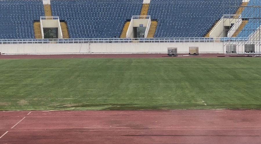 The My Dinh Stadium grass is green. Photo: Minh Duong