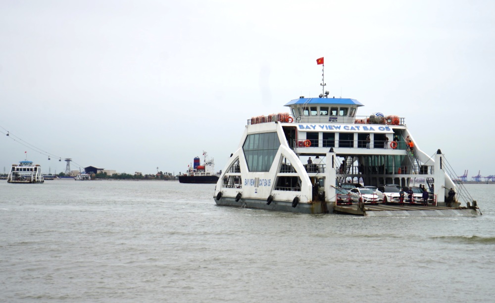 La Marina ha descubierto varias soluciones para reducir la congestion en el puerto de Dong Da - Hai Wan durante las vacaciones. Imagen de la mañana
