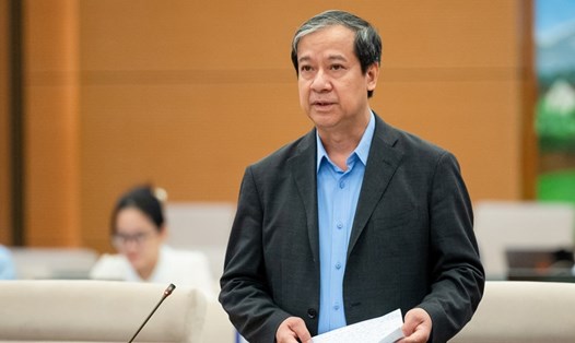 Bộ trưởng Bộ Giáo dục và Đào tạo Nguyễn Kim Sơn đề xuất hỗ trợ học phí và nâng hỗ trợ tiền ăn trưa cho học sinh mầm non 3-5 tuổi. Ảnh: Quochoi.vn