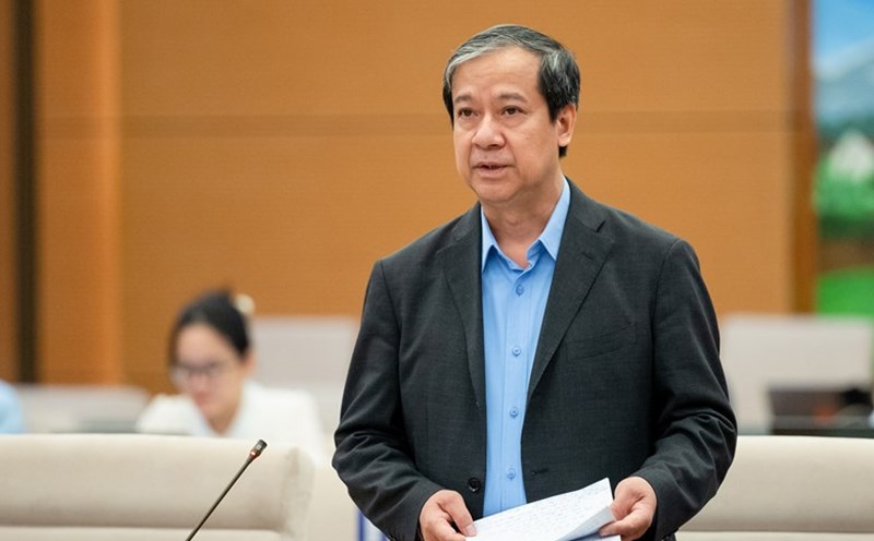 Minister of Education and Training Nguyen Kim Son proposed to support tuition fees and increase lunch allowances for preschool students aged 3-5 years. Photo: Quochoi.vn