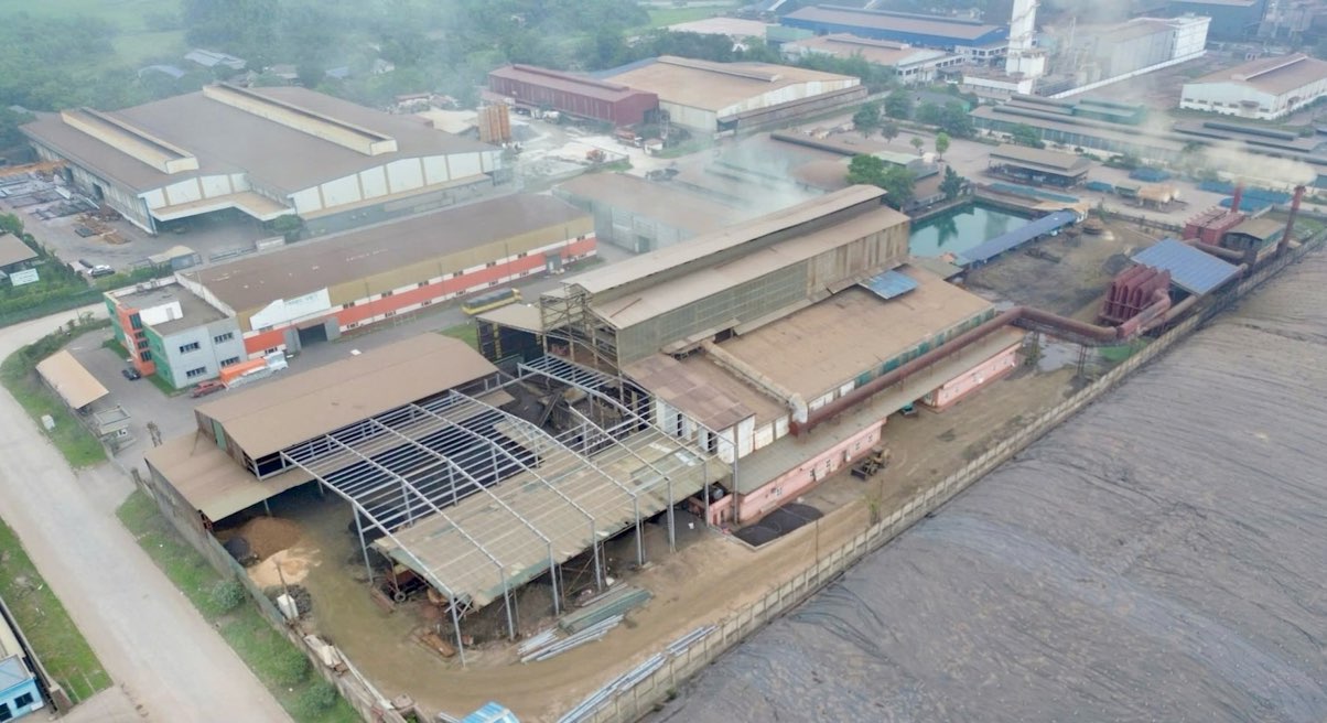 La planta de Kem - Electrico de Tai Nguyen, donde ocurrio el accidente laboral que causo la muerte de una persona. Imagen: Math Nguyen. (Ahora, el mundo esta en su lugar..