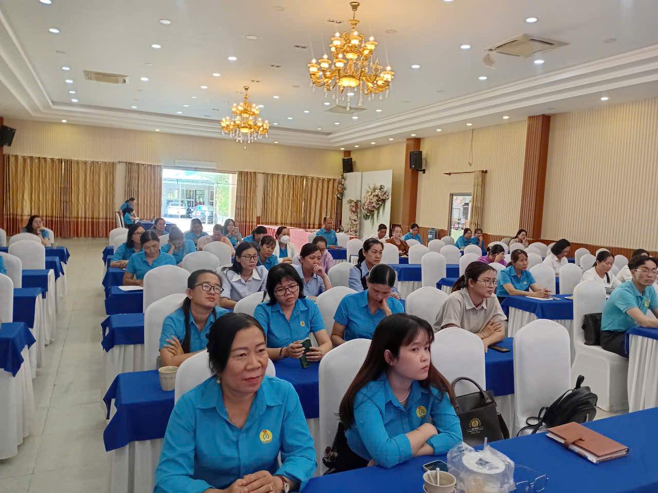 El estudiante sigue el contenido de la formacion. Imagen: El extraño