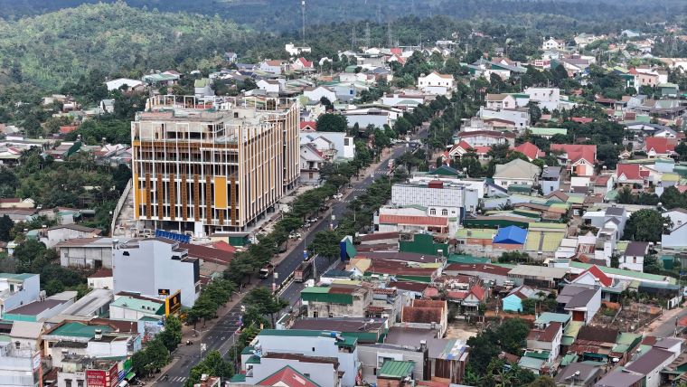 The project to reorganize commune-level administrative units in Dak Nong aims to optimize management activities and facilitate people. Photo: Bao Lam