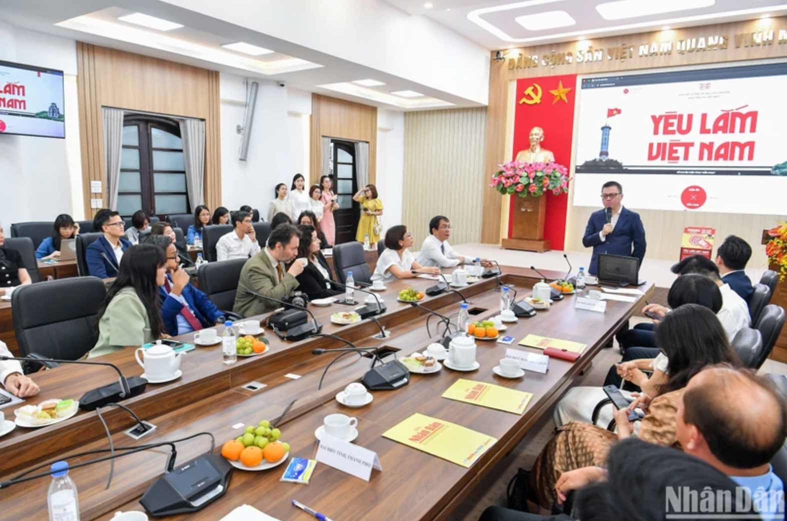 El anuncio del proyecto "Vamos a Vietnam". Foto: El exito