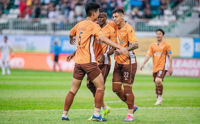 Updated football match schedule on April 18, early morning of April 19. Photo: Le Vu