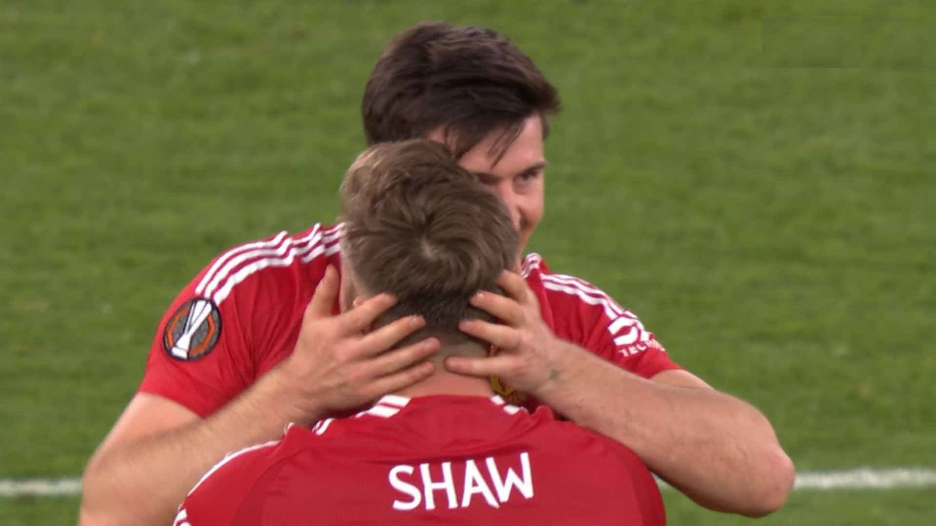 Harry Maguire marco en los ultimos segundos del segundo tiempo para que el United ganara. Imagen: cortada de un video