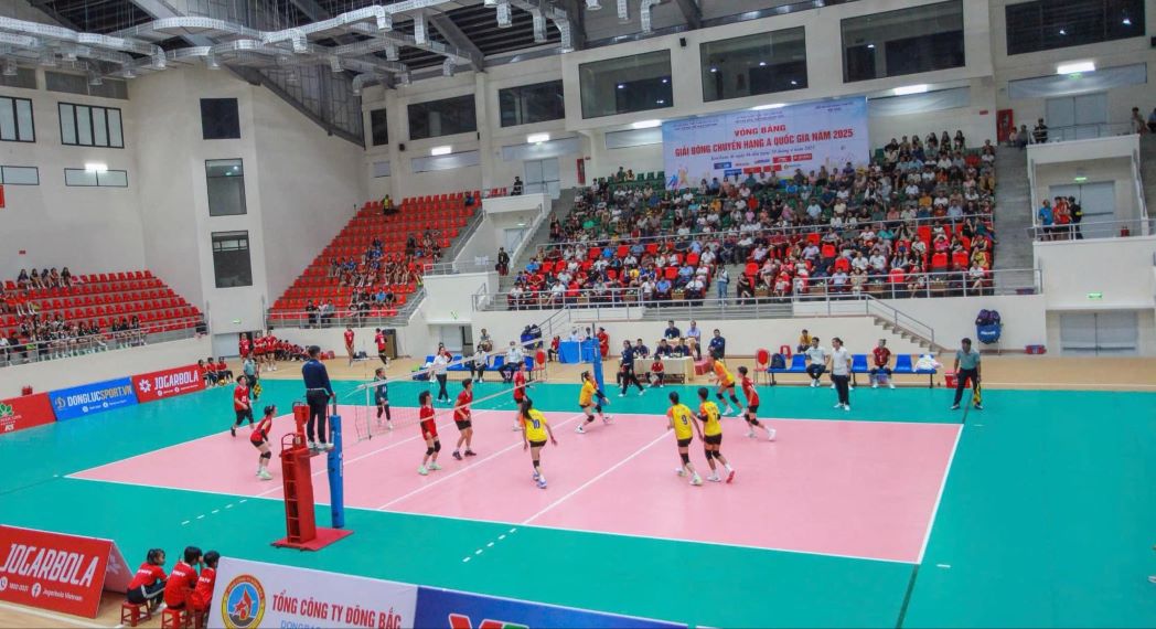 The national A-class volleyball tournament enters its 13th day of competition. Photo: Hoang Thanh