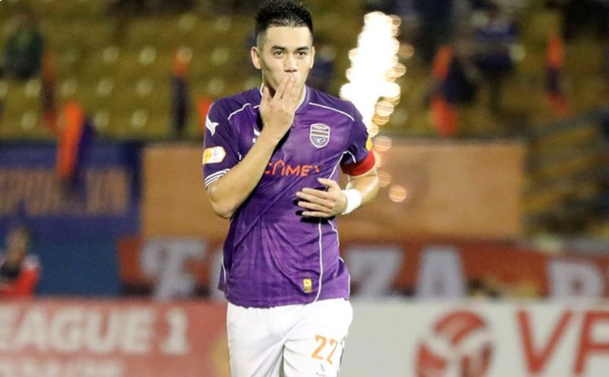 Striker Nguyen Tien Linh is leading the list of top scorers of V.League 2024-2025. Photo: Thanh Vu