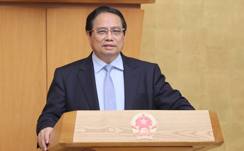 Politburo member and Prime Minister Pham Minh Chinh emphasized the need to create opportunities and conditions for people and businesses to invest capital in production and business. Photo: VGP