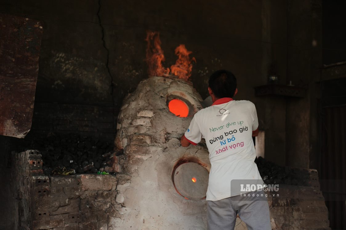 Experience famous hundred-year-old craft villages in Nam Dinh. Photo: Ha Vi