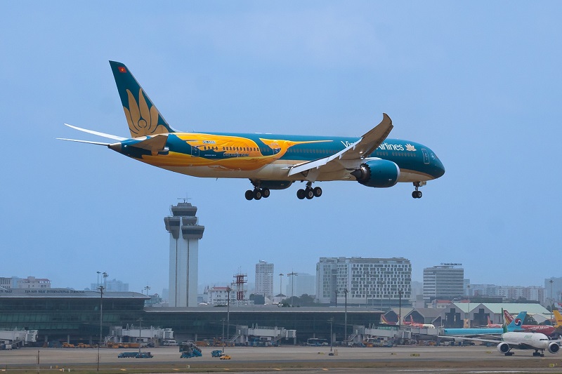 Vietnam Airlines lanza su avion con un aspecto especial para celebrar sus 30 años de existencia. Imagen: El Perla