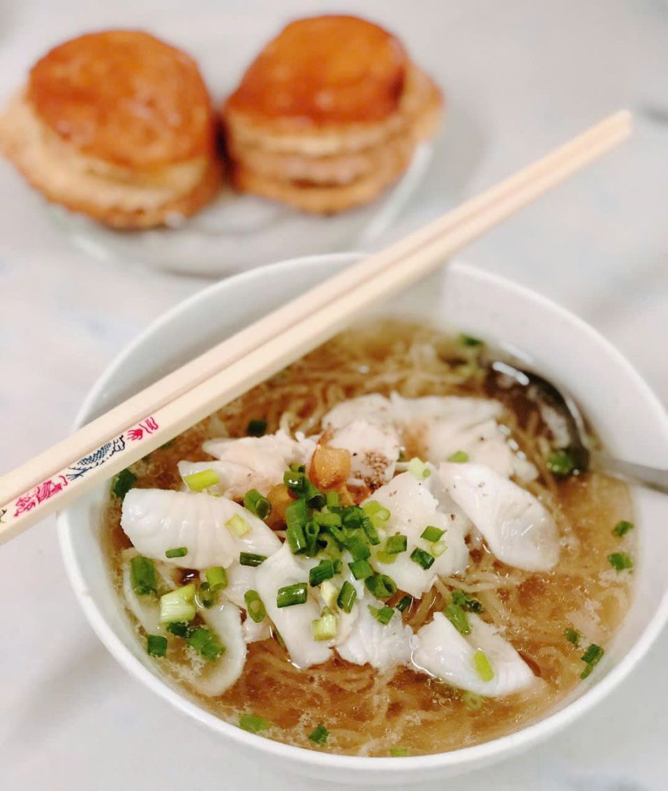 Đi ăn hủ tiếu Nam Lợi... để tập thiền