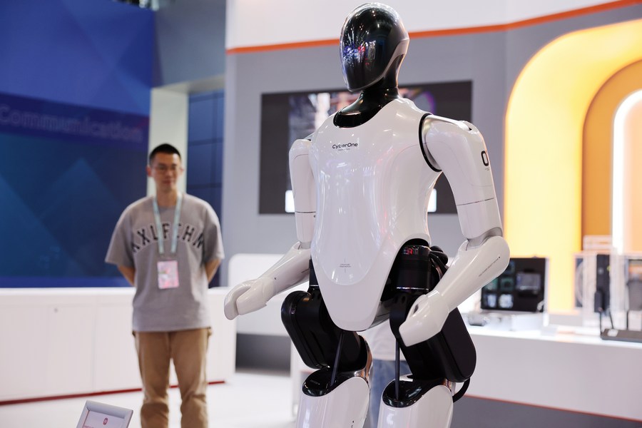 A life-shaped biological robot at an exhibition in Trung Quan Thon, Beijing, China in 2023. Photo: Xinhua