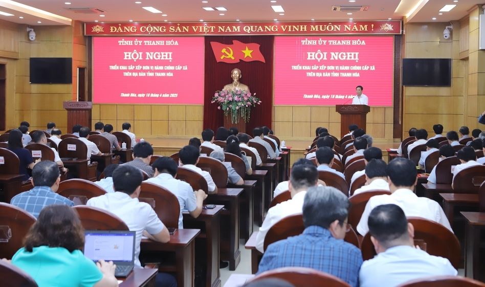 Thanh Hoa Provincial Party Committee held a conference to deploy the arrangement of commune-level administrative units. Photo: Minh Hieu