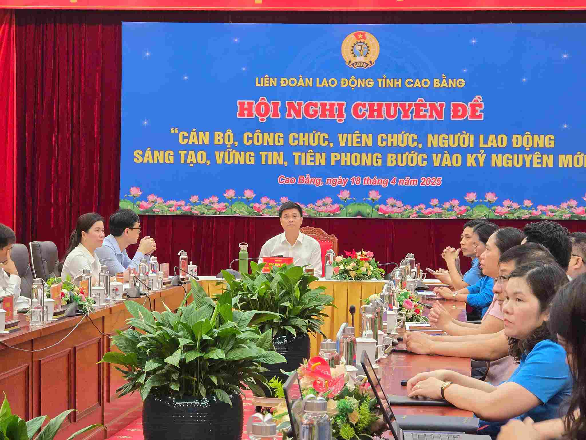 Delegados y trabajadores de la conferencia en el Centro de Conferencias de la Provincia de Cao Bang. Imagen de la pagina web de la organizacion