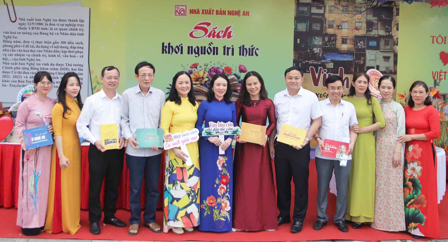 Delegates at the Launching Ceremony in response to Vietnam Book and Reading Culture Day 21.4, Nghe An Province Reading Culture Ambassador Contest 2025. Photo: Ba Thuan