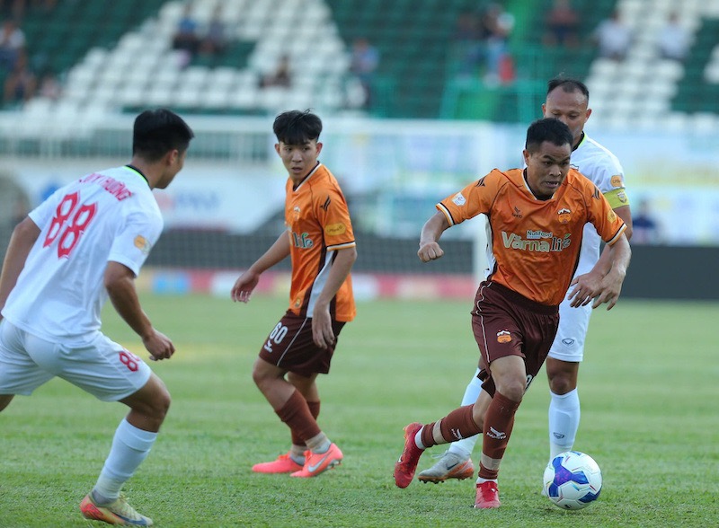 Hoang Anh Gia Lai lost 0-1 to Hong Linh Ha Tinh. Photo: Le Vu