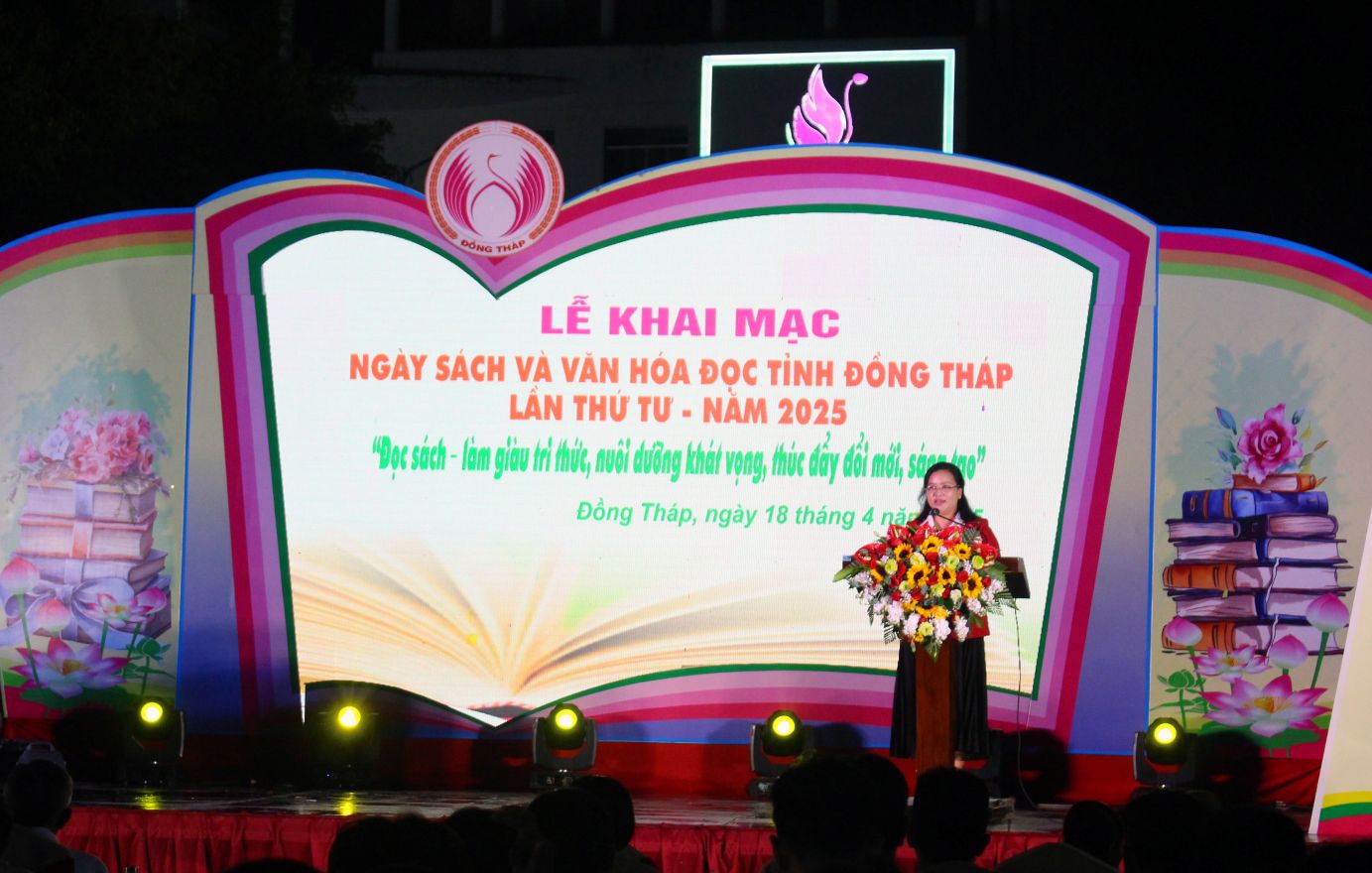 Quang canh le khai mac Ngay sach va Van hoa doc tinh Dong Thap lan thu 4 - nam 2025. Anh: Lam Dien
