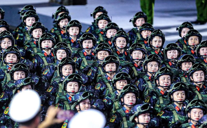 Overview of about 13,000 people gathering to practice in front of the Doc Lap Palace in Ho Chi Minh City