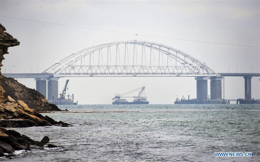 El puente de Crimea cruza el estrecho de Kerch. Imagen de la agencia Xinhua