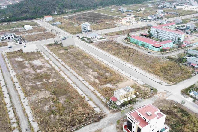 Hàng trăm hộ dân mắc kẹt khi góp vốn mua đất 17 năm chưa có sổ đỏ