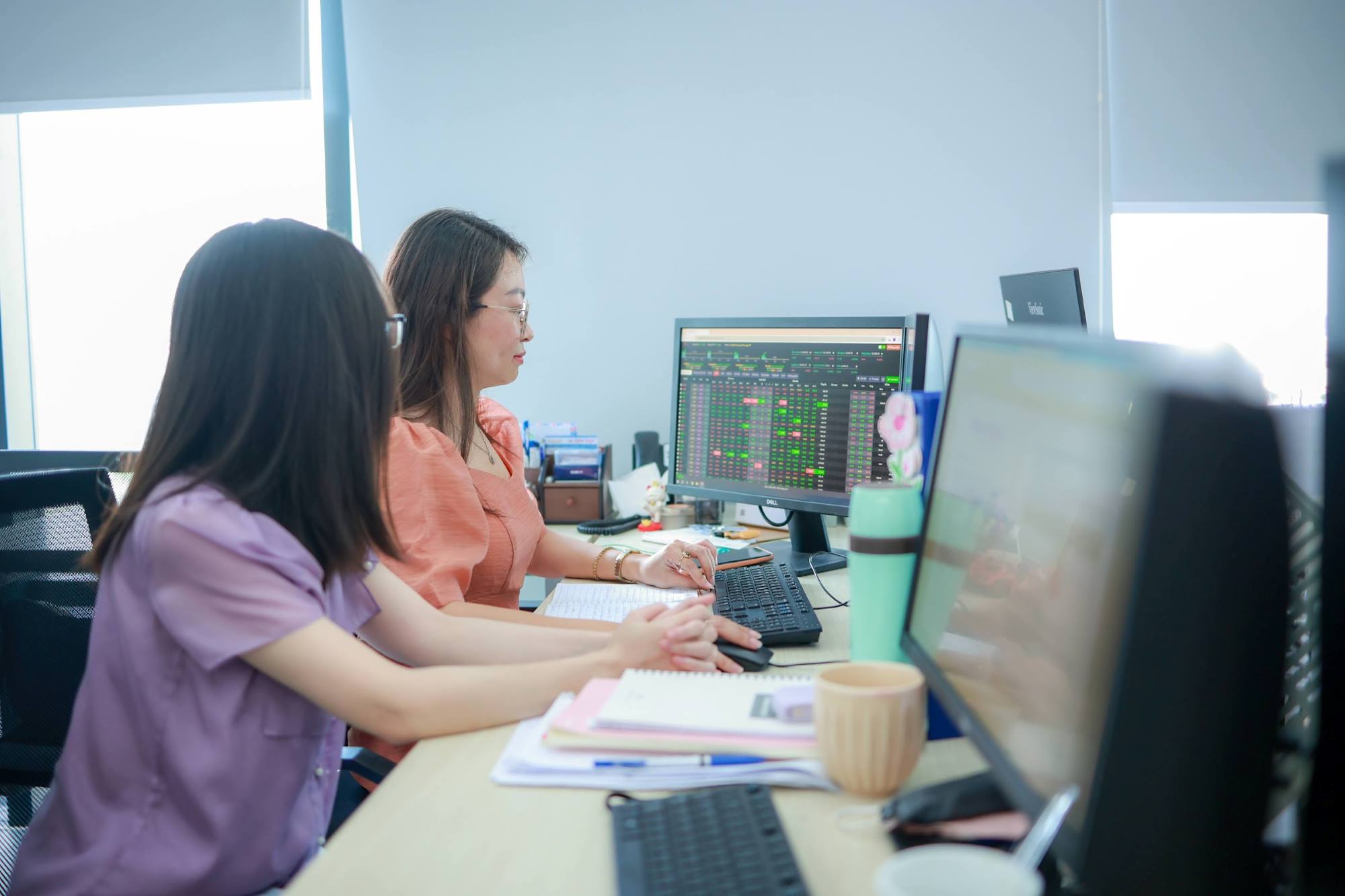 Many positive prospects for banking stocks in 2025. Photo: Hai Nguyen