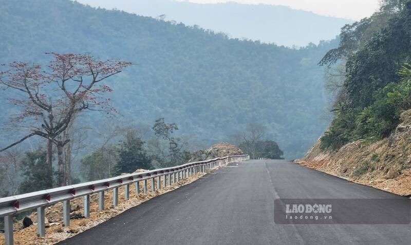 Bac Kan inaugurates a series of key transport projects. Photo: Nhi Tien