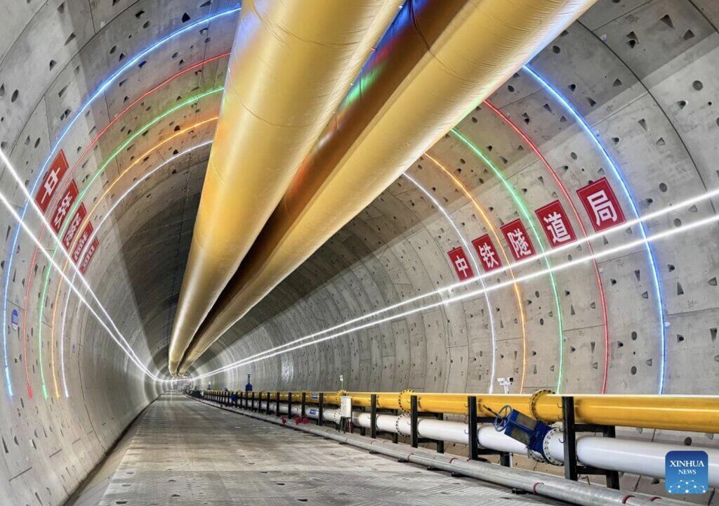 Inside the high-speed railway tunnel connecting Shanghai's Sungming Island with Zhangjiak City, Jiangsu Province, China. Photo: Xinhua