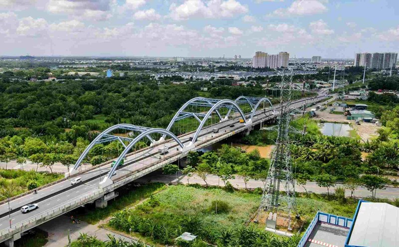 Ho Chi Minh City Ring Road 2, near Phu Huu Bridge (Thu Duc City). Photo: Nhu Quynh