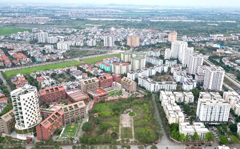 Many urban areas in Hanoi that have not been connected to the general transport network have created serious bottlenecks. Illustrative photo of Huu Chanh