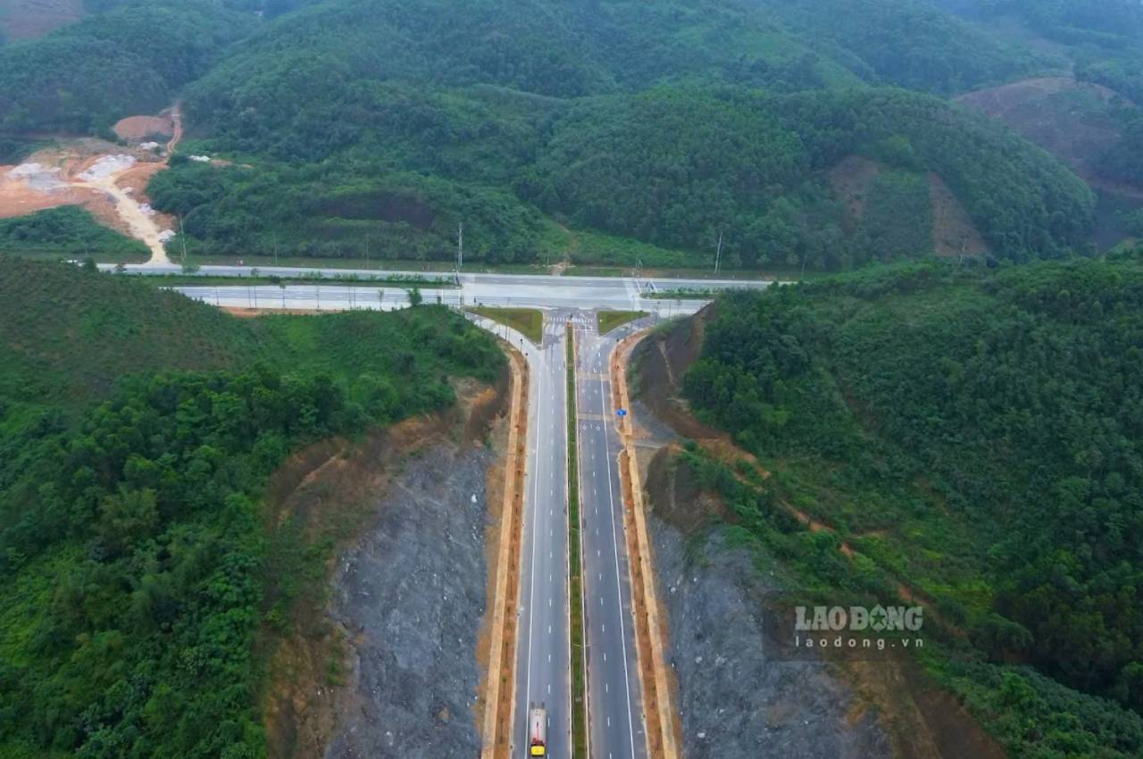 Duong noi QL 37, QL 32C voi cao toc Noi bai - Lao Cai