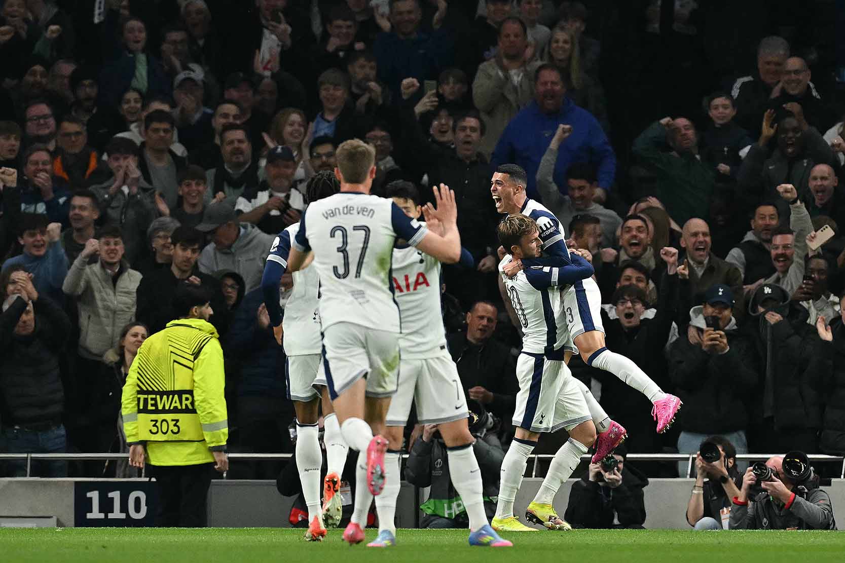 Tottenham reached the Europa League semi-finals without much confidence. Photo: AFP