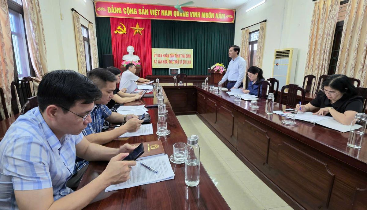 Conferencia de informacion sobre la organizacion, la fusion de las unidades administrativas a nivel provincial; organizacion de las unidades administrativas a nivel comunal en la provincia de Taiping. Imagen de la pagina web de la Universidad de Hong Kong
