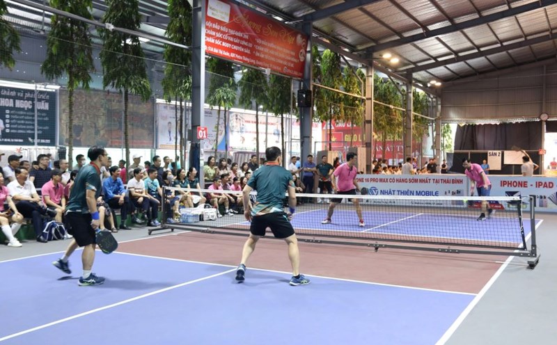 Right after the opening ceremony, athletes participated in the competition and brought exciting and attractive matches. Photo: Ba Manh